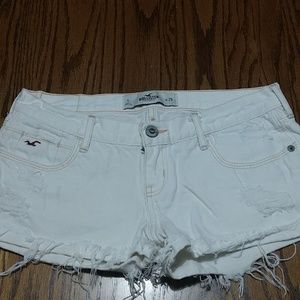 White Hollister shorts